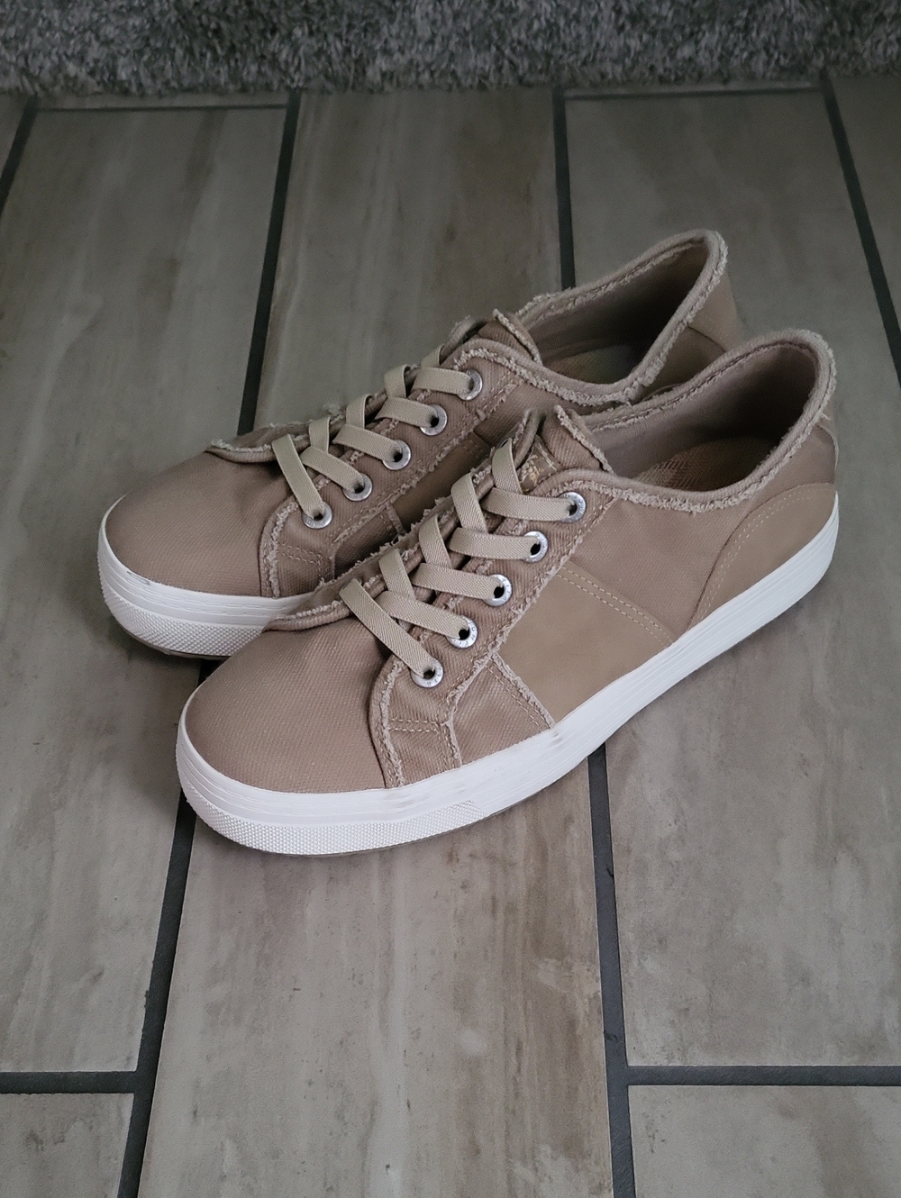 Blowfish Malibu Casual Women's Tan Canvas Sneakers - Low Top Lace-Up